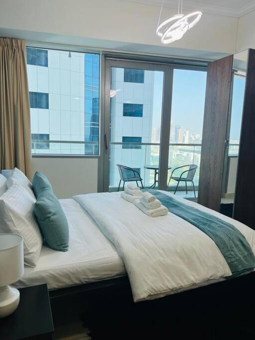 1 Bed Apartment With Sea View, Pool, Gym & Free Parking In Dubai Marina المظهر الخارجي الصورة