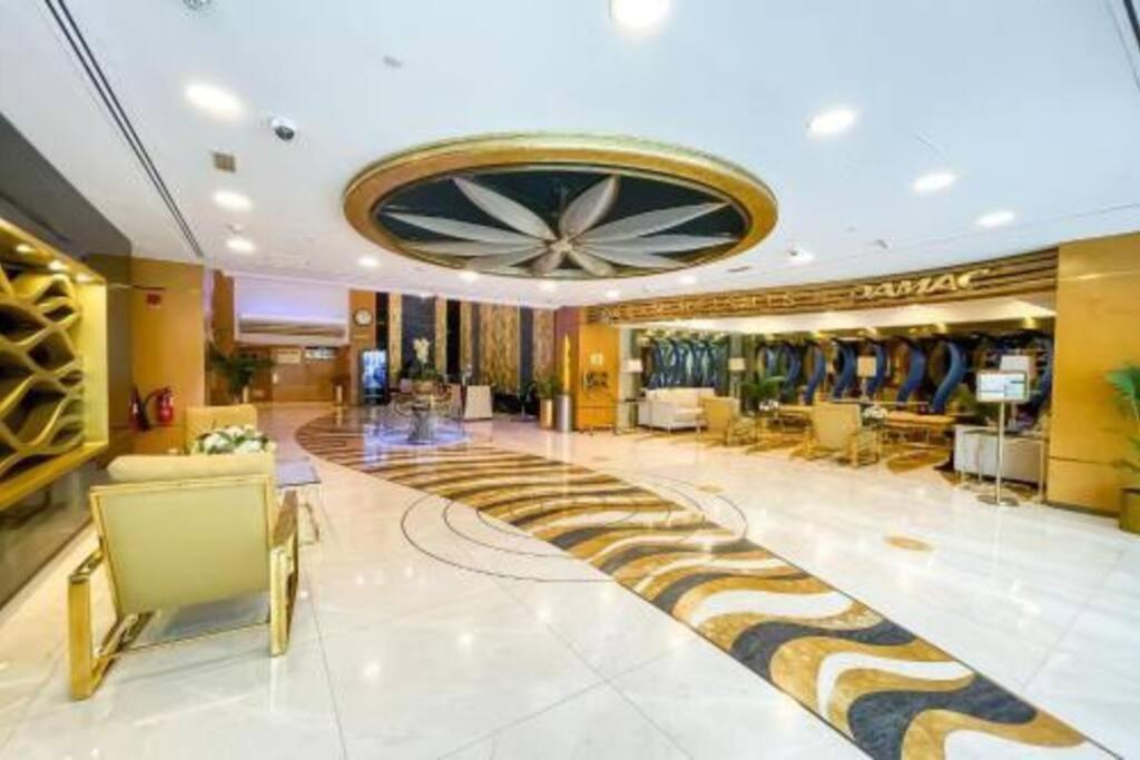 1 Bed Apartment With Sea View, Pool, Gym & Free Parking In Dubai Marina المظهر الخارجي الصورة