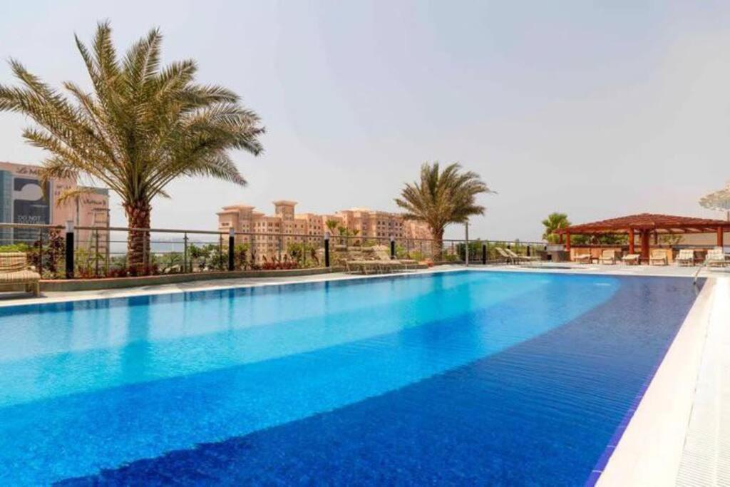 1 Bed Apartment With Sea View, Pool, Gym & Free Parking In Dubai Marina المظهر الخارجي الصورة